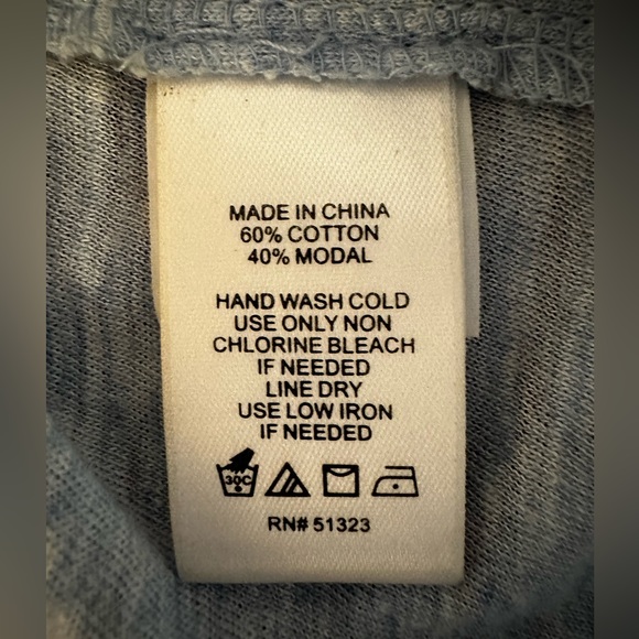 CeCe WOMEN SHORT SLEEVES WITH CUTE DETAILS T SHIRT SOFT BLUE SIZE S - Picture 4 of 7